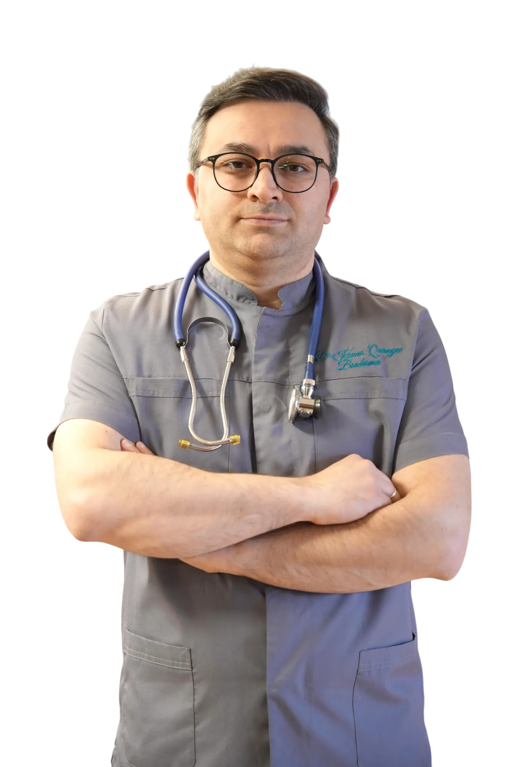 Dr. Kənan Qarayev pediatr kabinetində